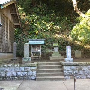 神奈川県三浦郡にある諸磯神明社境内の日枝神社の祠
