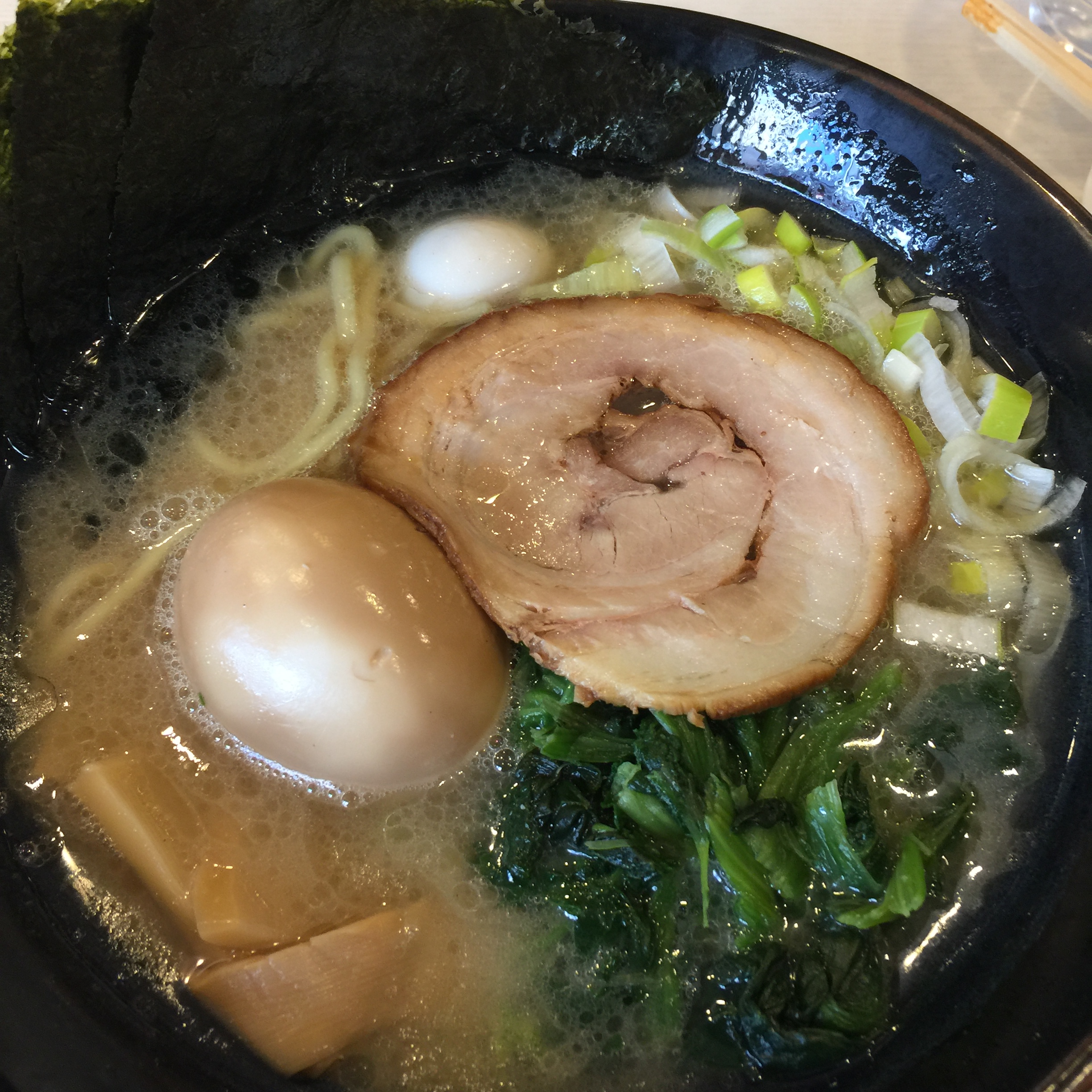 【ゴル麺。@横浜本店】ゴルさんが作るまろやかゴールデンラーメン♪