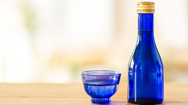 【開運】いただいた御神酒(お神酒)はどうする?飲む・使うタイミングとスピリチュアルな意味