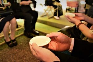 親族固めの盃｜神人共食の例として