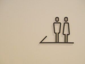 アイアン製のおしゃれな男女トイレマーク
