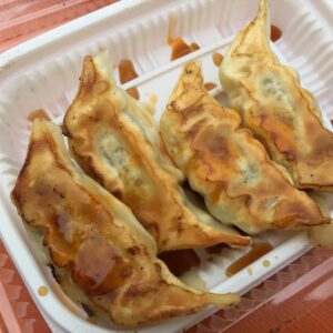 【イベント】『宇都宮餃子祭り in YOKOHAMA』赤レンガ倉庫に充満する焼き油の匂いと人だかり!