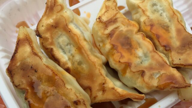 【イベント】『宇都宮餃子祭り in YOKOHAMA』赤レンガ倉庫に充満する焼き油の匂いと人だかり!