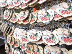 縁結びに霊験あらかたな上賀茂神社片岡社の縁結び絵馬