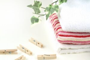 洗濯後の気持ちの良い清潔なタオル