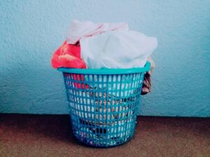 風水的にNGな汚れた洗濯物の山