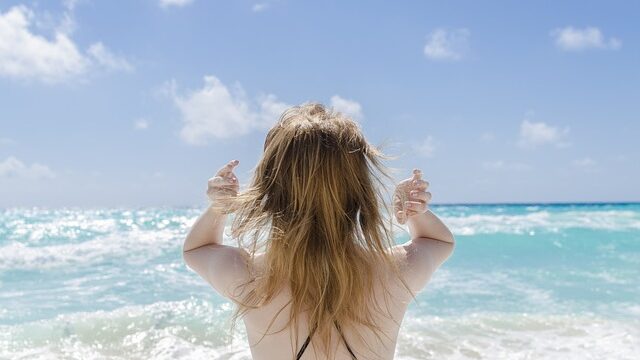 【風水】夏の海でスピリチュアルパワーをチャージ!海の浄化効果と風水的レジャーガイド