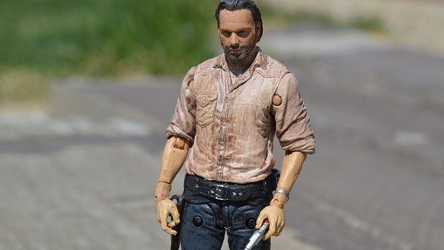 【夢占い】ゾンビと戦う夢を見ました。恐怖との対決、認めて乗り越えること。