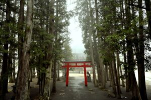 【神社仏閣の歓迎サイン】甘い香り・花の香り・線香の匂いが示す神仏からのメッセージ