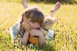 ぬいぐるみと女の子、ぬいぐるみが持つポジティブな影響