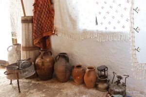 【風水】「壺」を飾るだけで開運するって本当?置く場所で金運が上がる?壺の開運効果を考察!