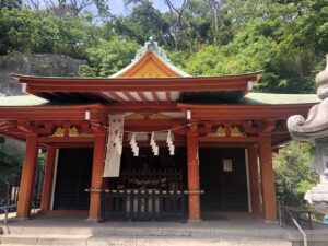 雷神社の本殿