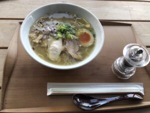 ワイルドチキンの軍鶏らーめん