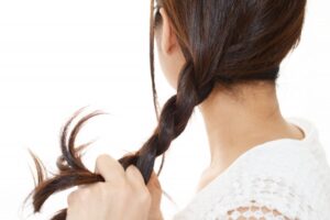 【風水】白髪が減ったからおすすめしたいブラシがある<ヘアケアで上がる運気><髪の悩みにおすすめの神社>