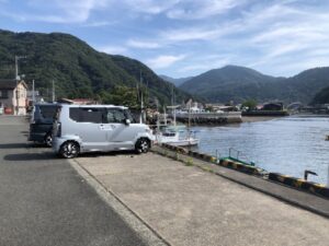 瀬崎稲荷神社前の駐車できるスペース