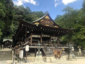 日牟禮八幡宮の拝殿