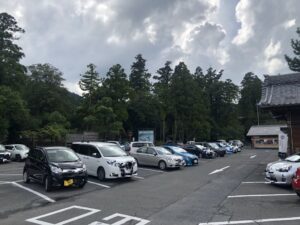 南宮大社の駐車場