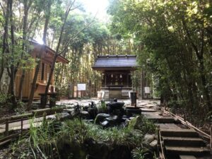 出雲大社相模分祠　千年の杜