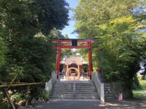 【神社】神奈川県秦野市『白笹稲荷神社』<関東三大稲荷><コンクリート製の狛狐様>