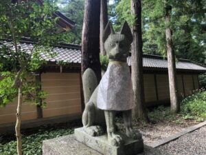 【開運】稲荷神社で狛狐がくわえているものについて<玉・鍵・巻物・稲穂・その他>