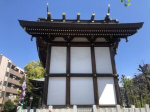 橘樹神社の本殿裏側