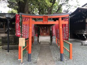 金王八幡宮境内の玉造稲荷神社