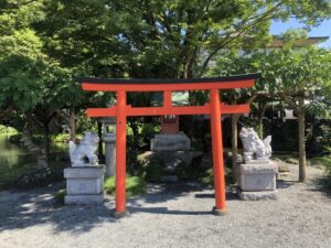 富士山本宮浅間大社境内の厳島神社