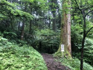 かびれ山の登山口