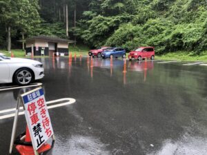 御岩神社の駐車場