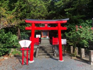 白浜神社の見目弁財天