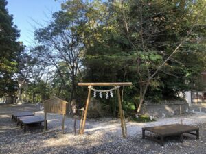 玉前神社のはだしの道