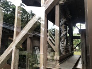 船引神社の向拝柱