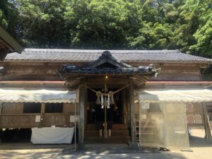 奈古神社の拝殿