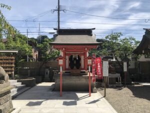 妙見神社境内の塞神社