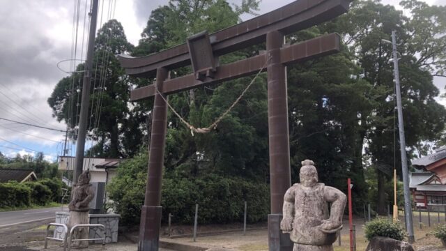 【神社】宮崎県都城市山之口町『南方神社(みなかたじんじゃ)』<南方神社仁王像><花木あげ馬>
