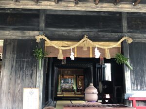 青井阿蘇神社の拝殿内部