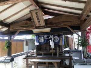 青井阿蘇神社境内の宮地嶽神社