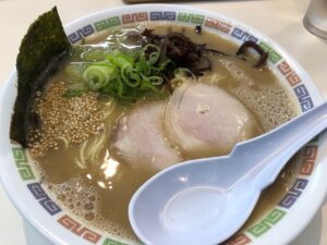 筥崎宮前のラーメン居酒屋花山のラーメン